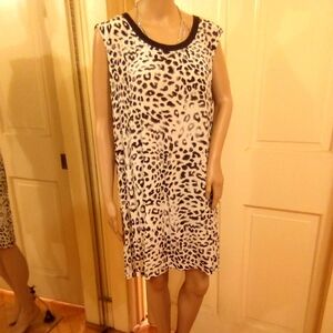 Black and White sleeveless Dalmatian design dress SZ LG (New w/ Tags